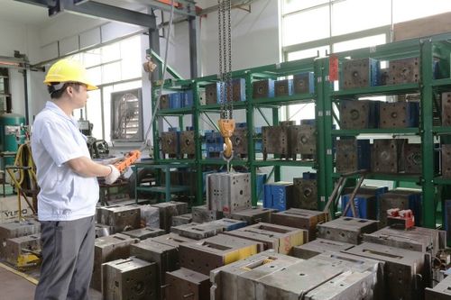 求介紹 想找個做模具設計與制造的小家電加工廠,有沒有好點的廠推薦 謝謝